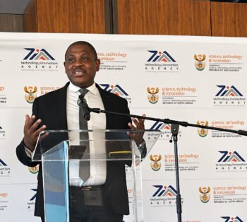 Loyiso Tyira